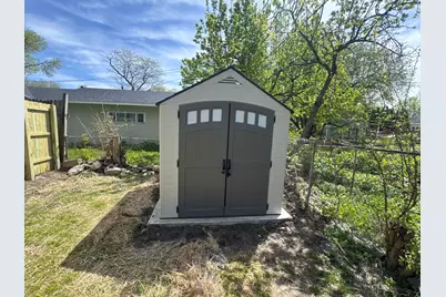 709  Dexter St, Madison, WI 53704 - Photo 18