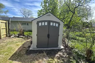 709 Dexter St, Madison, WI 53704 - Photo 18