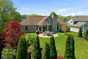 13230 W Foxwood Dr, New Berlin, WI 53151 - Photo 4