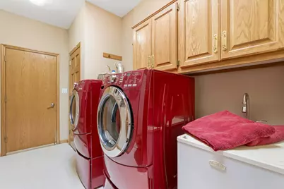 13230 W Foxwood Dr, New Berlin, WI 53151 - Photo 30