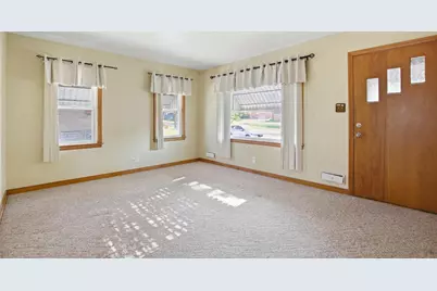 2608 S 63rd St, Milwaukee, WI 53219 - Photo 8