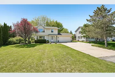 4202  Lake St, Burlington, WI 53105 - Photo 4