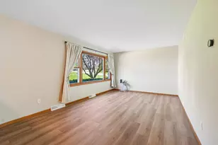 4202 Lake St, Burlington, WI 53105 - Photo 16