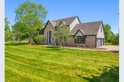 278  Mulberry Dr, Delafield, WI 53018 - Photo 6