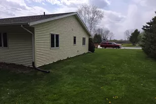 1002 Chrysler Dr, Mishicot, WI 54228 - Photo 16