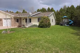 1004 Chrysler Dr, Mishicot, WI 54228 - Photo 14