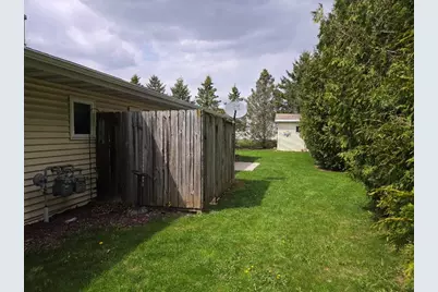 1004  Chrysler Dr, Mishicot, WI 54228 - Photo 18