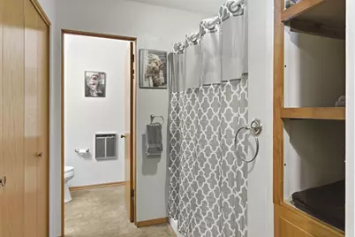 1409 S 26th St, Manitowoc, WI 54220 - Photo 16