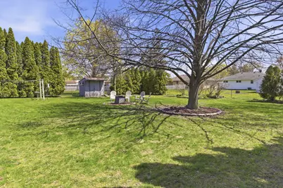 1409 S 26th St, Manitowoc, WI 54220 - Photo 34