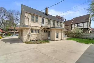 4845 N Cumberland Blvd, Whitefish Bay, WI 53217 - Photo 36