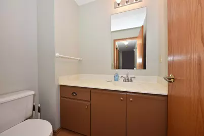 4508 W Westchester Sq, West Milwaukee, WI 53214 - Photo 12
