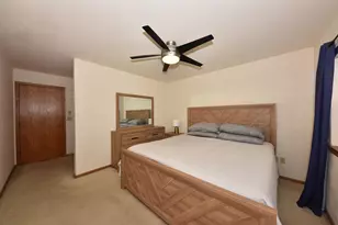4508 W Westchester Square, West Milwaukee, WI 53214 - Photo 14