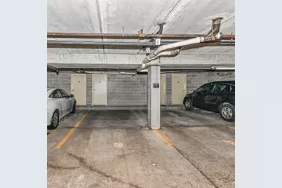 2555 N Lake Dr #3, Milwaukee, WI 53211 - Photo 24