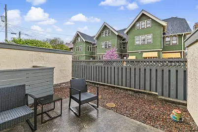 2555 N Lake Dr #3, Milwaukee, WI 53211 - Photo 16