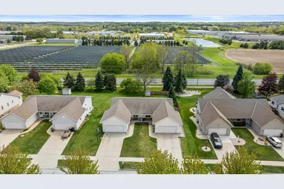 1103  Firethorn Dr, West Bend, WI 53090 - Photo 36