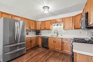 1103 Firethorn Dr, West Bend, WI 53090 - Photo 10