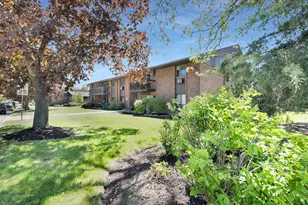 1270 Wisconsin St, Lake Geneva, WI 53147 - Photo 2