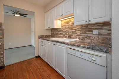 1270  Wisconsin St #203A, Lake Geneva, WI 53147 - Photo 4