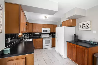 629  Hanson Ct, Onalaska, WI 54650 - Photo 6