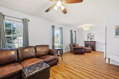 521 W 3rd St, Waldo, WI 53093 - Photo 10
