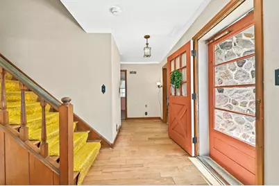 8022  Jackson Park Blvd, Wauwatosa, WI 53213 - Photo 6