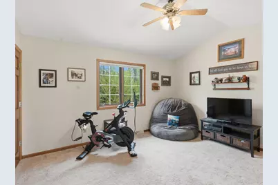 13370 W Maple Ridge Rd, New Berlin, WI 53151 - Photo 40