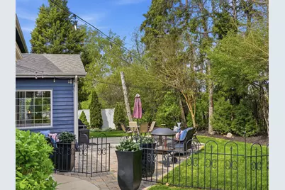 13370 W Maple Ridge Rd, New Berlin, WI 53151 - Photo 6