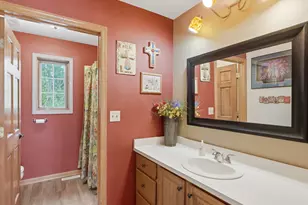 13370 W Maple Ridge Rd, New Berlin, WI 53151 - Photo 38