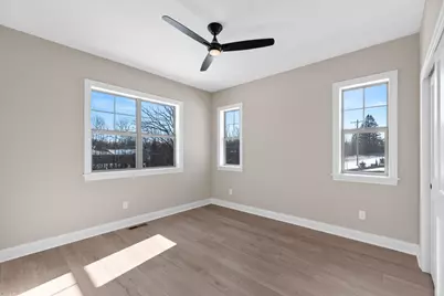 N66W21349  Sweet Clover Ln, Menomonee Falls, WI 53051 - Photo 8