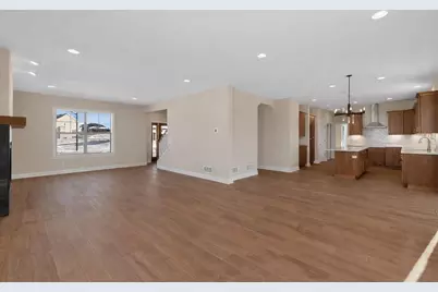 N66W21349  Sweet Clover Ln, Menomonee Falls, WI 53051 - Photo 2