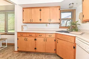 541 N 109th St, Wauwatosa, WI 53226 - Photo 12