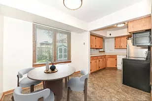 541 N 109th St, Wauwatosa, WI 53226 - Photo 16