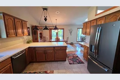 1209  Stonebridge Dr, Howards Grove, WI 53083 - Photo 16