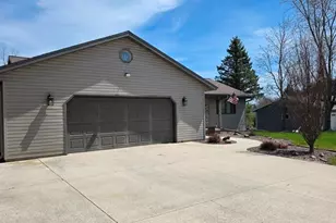 1209 Stonebridge Dr, Howards Grove, WI 53083 - Photo 44