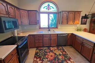 1209 Stonebridge Dr, Howards Grove, WI 53083 - Photo 12