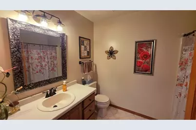 1209  Stonebridge Dr, Howards Grove, WI 53083 - Photo 18