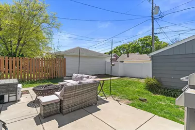 3421 S Quincy Ave, Milwaukee, WI 53207 - Photo 24