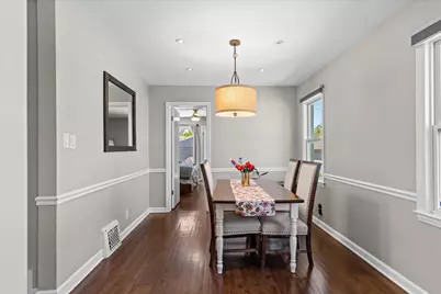 3421 S Quincy Ave, Milwaukee, WI 53207 - Photo 8