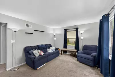 8601 W Melvina St, Milwaukee, WI 53222 - Photo 6