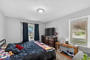 8601 W Melvina St, Milwaukee, WI 53222 - Photo 10