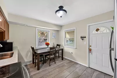 8601 W Melvina St, Milwaukee, WI 53222 - Photo 2