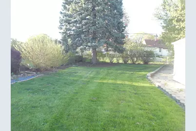 176 W Armour Ave, Milwaukee, WI 53207 - Photo 4