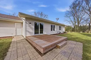 627 Prairie View Dr, North Prairie, WI 53153 - Photo 26