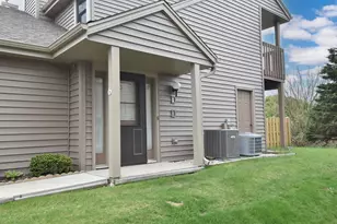 5521 Cambridge Ln, Racine, WI 53406 - Photo 26