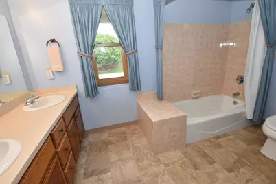 5521  Cambridge Ln #6, Racine, WI 53406 - Photo 20