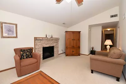 5521  Cambridge Ln #6, Racine, WI 53406 - Photo 6