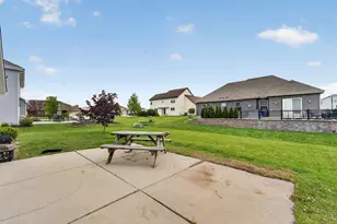 3929 Scenic Way, Racine, WI 53126 - Photo 18