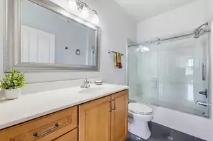 3862 S Lake Dr, Saint Francis, WI 53235 - Photo 14