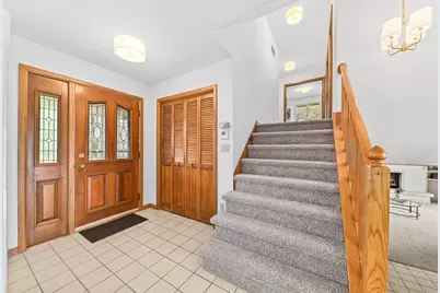 W356N5886  Meadow Ct, Oconomowoc, WI 53066 - Photo 2
