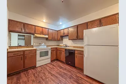 306  Sheffield Rd #5, Waukesha, WI 53186 - Photo 12